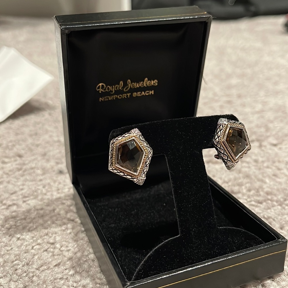 18 Karat yellow gold, whiskey quartz and Diamond French clip earrings